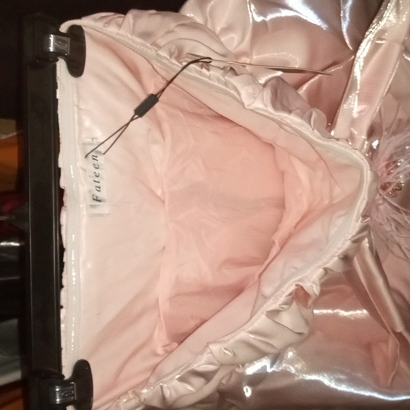 Fateen pink dress with big bow - Picture 2 of 2